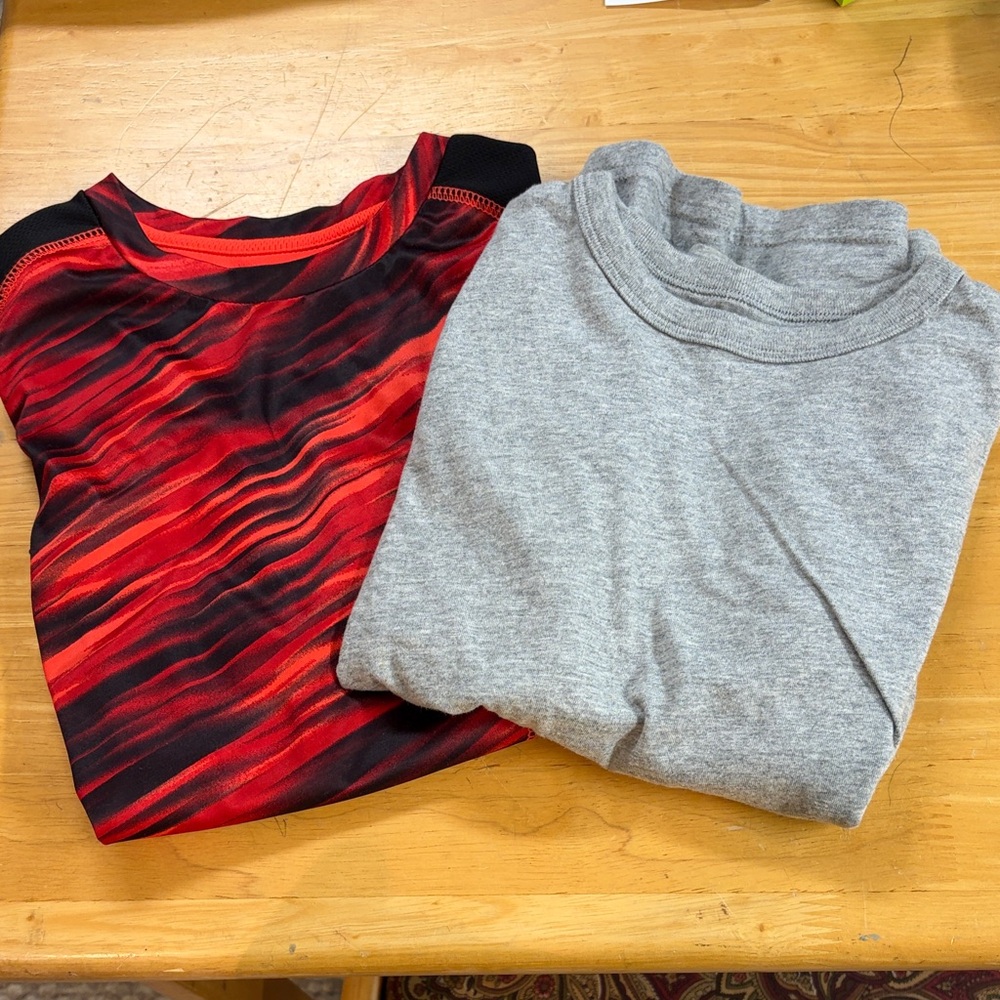 Pair Kids Red & Gray long sleeve tops exerteck and place 5-6